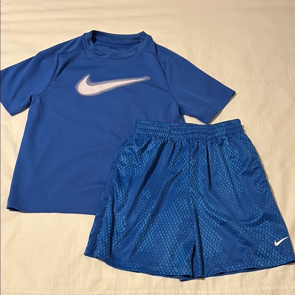 Nike Dri Fit T Shirt & Shorts